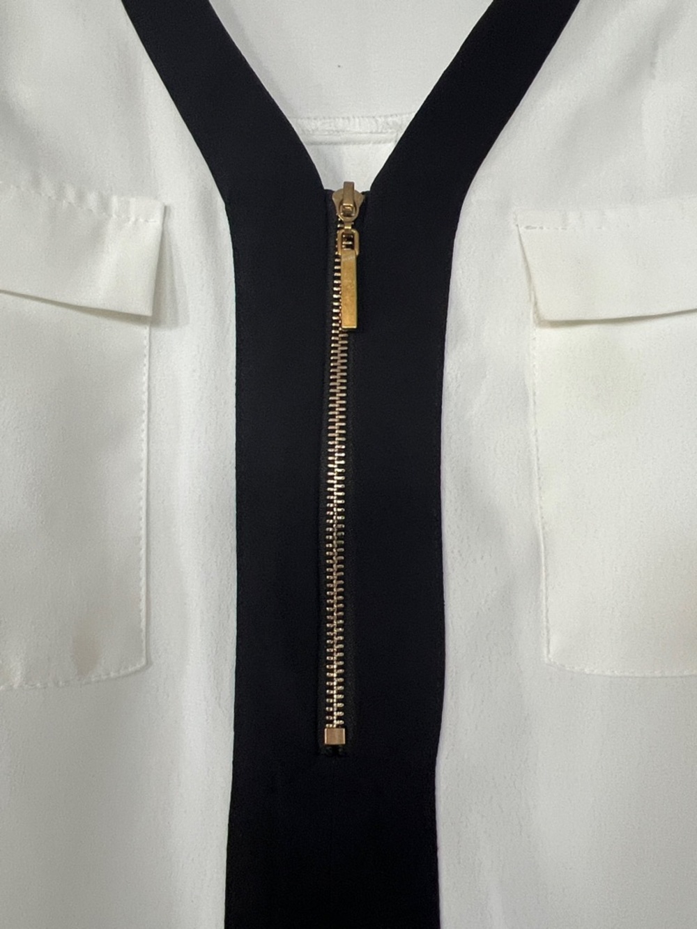 Primark White Blouse with Black Trim and Gold Zip - Picture 3 of 6